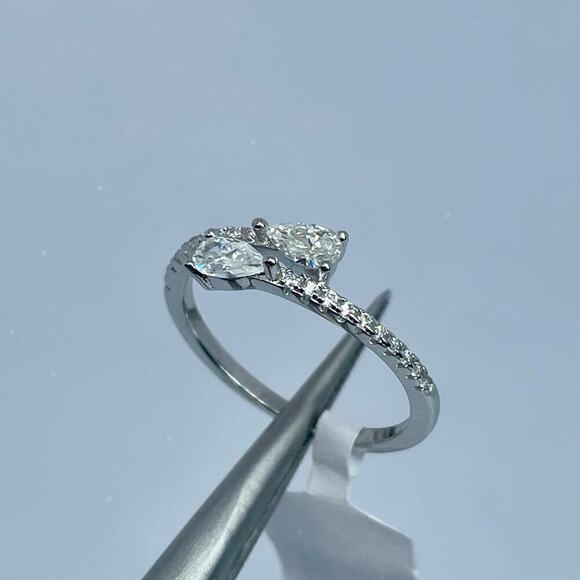 Moissanite Diamond Band Pear Cut Ring 925 18K GRA Size 7 - Picture 5 of 8